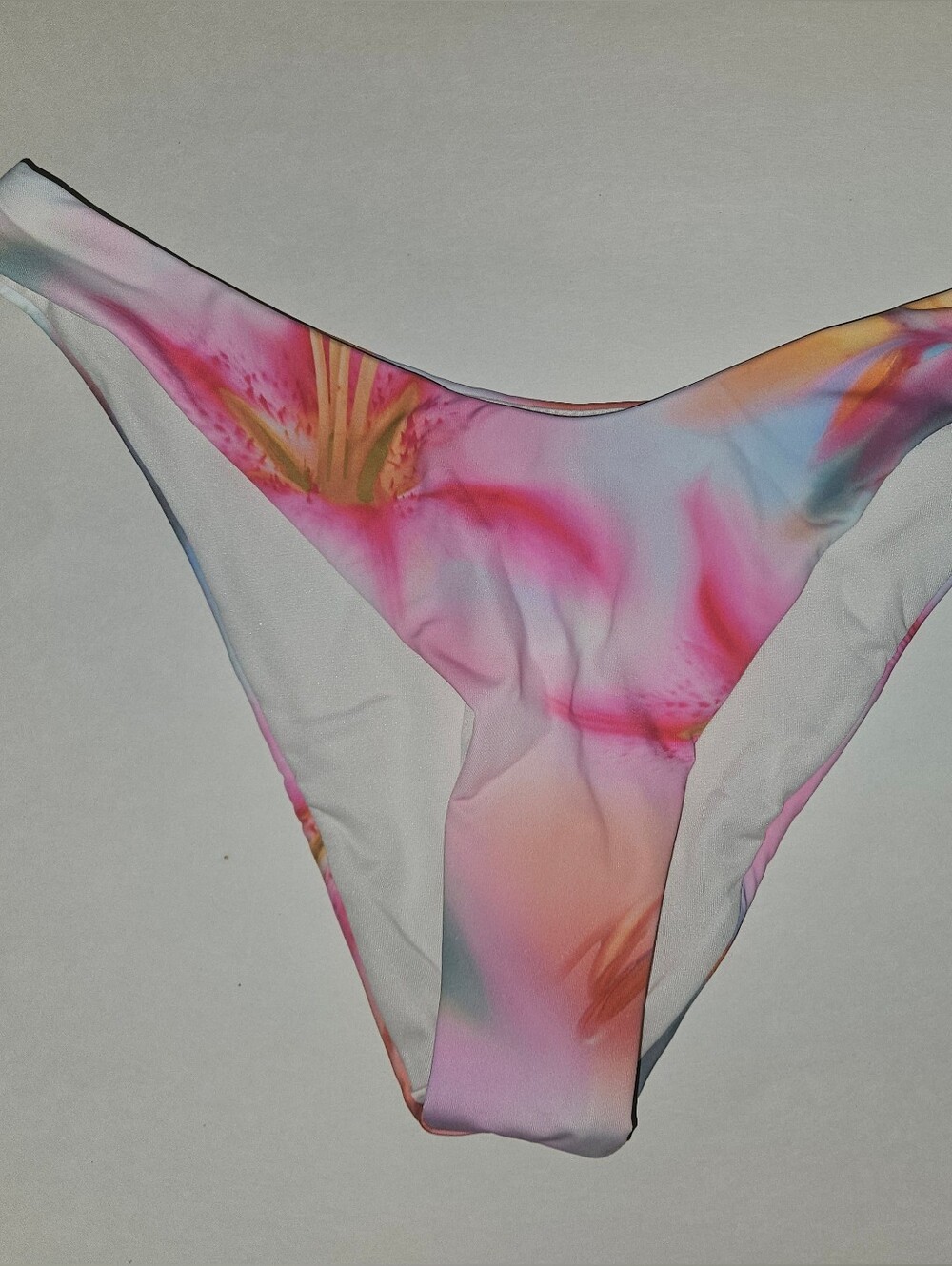 Victoria's Secret Swim Brazilian Bottom size Small Tropical Lily print NWT